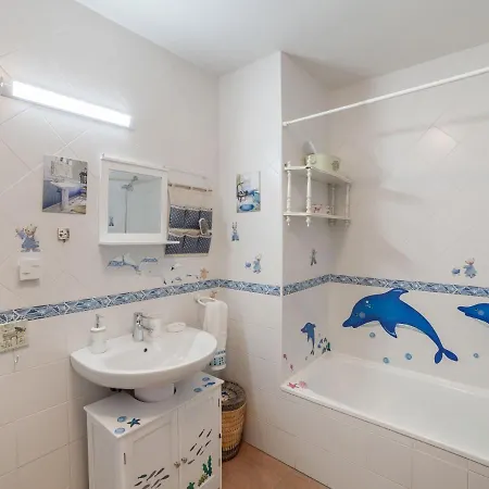 Nyaraló Stunning Mansion In With Balcony Riaza